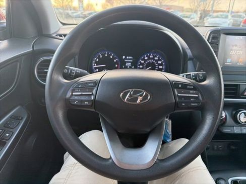 Used 2021 Hyundai Kona SE image 28