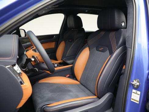 Certified 2024 Bentley Bentayga image 21