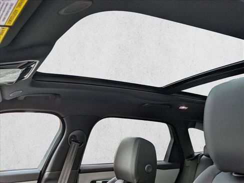 New 2026 Land Rover Range Rover Velar S AWD/4WD image 15