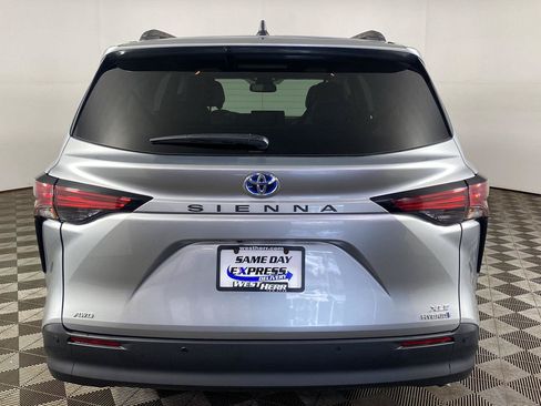 Used 2021 Toyota Sienna XLE AWD/4WD image 23