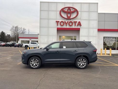 New 2026 Toyota Grand Highlander Limited image 2