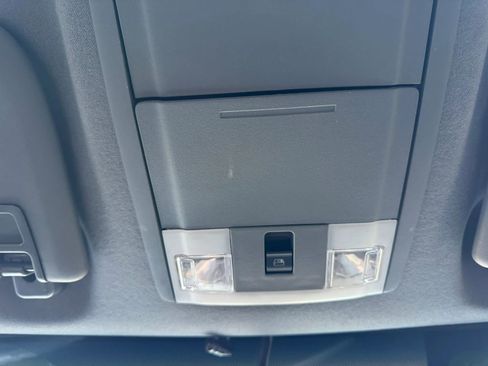 Used 2016 Ford F250 XLT w/ XLT Premium Package image 18