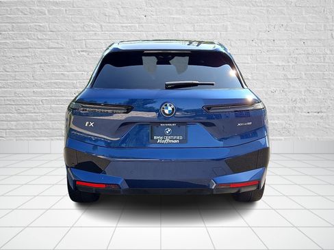 Used 2024 BMW iX xDrive50 w/ Sport Package AWD/4WD image 5