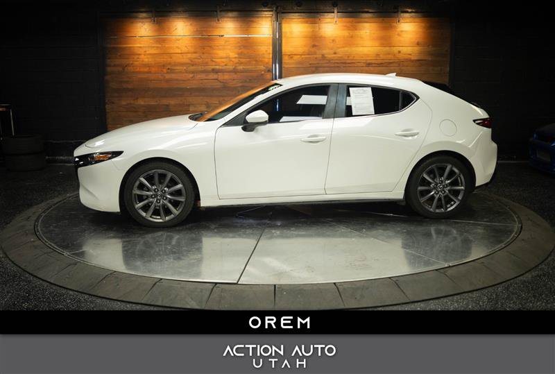 Used 2020 MAZDA MAZDA3 Hatchback w/ Preferred Package FWD image 1