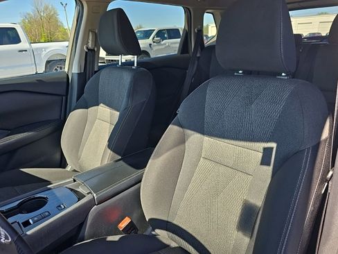 Used 2025 Nissan Rogue SV image 17