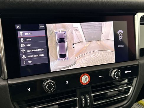 New 2025 Porsche Macan image 28