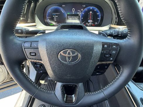 Certified 2025 Toyota Crown Signia w/ Advanced Technology Package AWD/4WD image 18