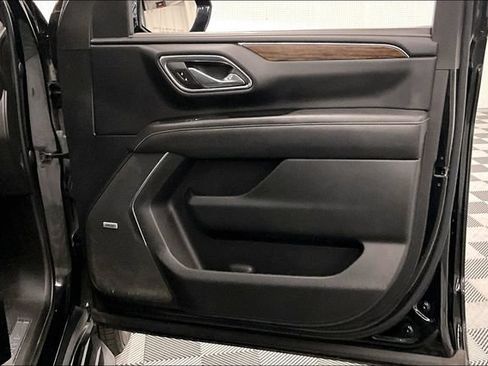 Used 2023 Chevrolet Tahoe Premier AWD/4WD image 22