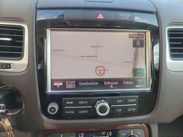 Used 2014 Volkswagen Touareg TDI AWD/4WD image 9