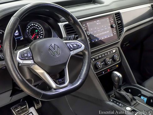Used 2021 Volkswagen Atlas Cross Sport SE FWD image 15