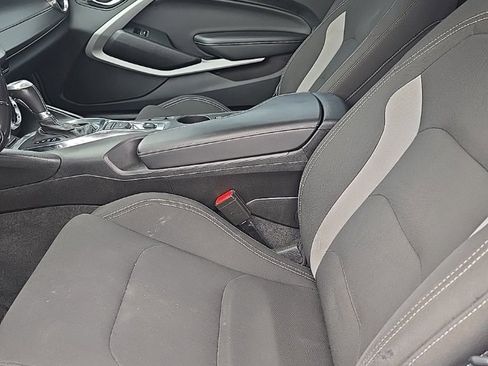 Used 2019 Chevrolet Camaro SS image 4