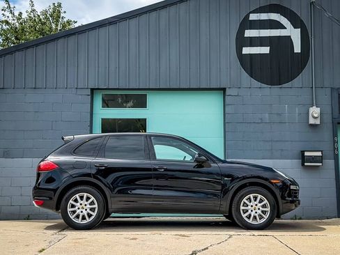 Used 2014 Porsche Cayenne Diesel AWD/4WD image 10