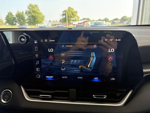 New 2026 Chevrolet Equinox LT w/ Convenience Package II image 17