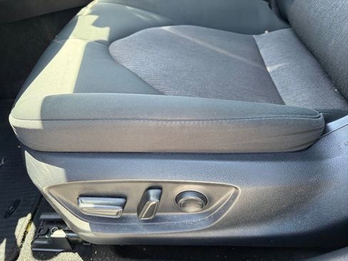 Used 2023 Toyota Camry LE FWD image 5