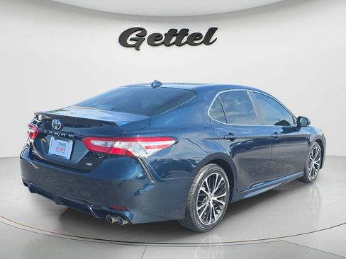 Used 2020 Toyota Camry SE w/ Convenience Package FWD image 5