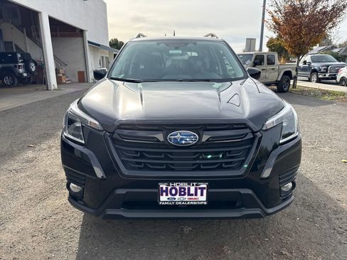 Used 2023 Subaru Forester Premium image 8