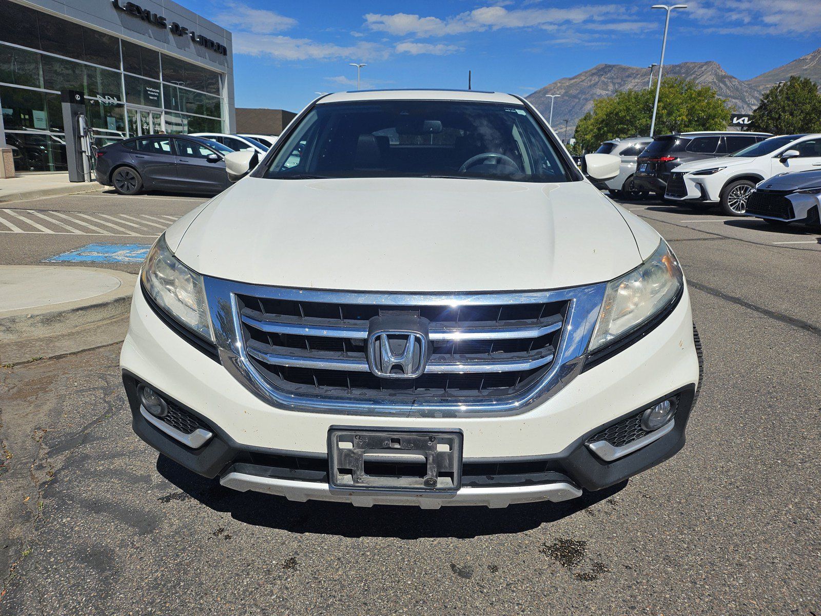 Used 2013 Honda Crosstour EX-L image 2