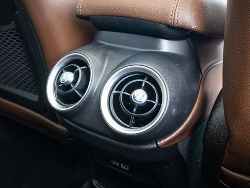 Used 2019 Alfa Romeo Stelvio w/ Nero Edizione RWD image 23