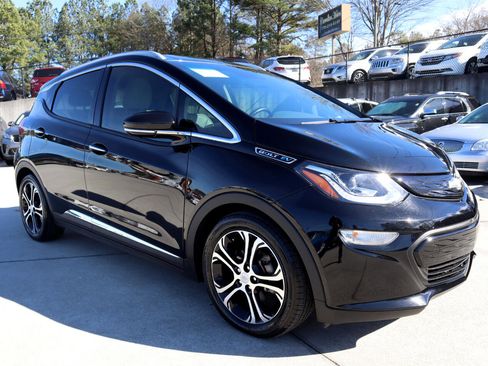 Used 2020 Chevrolet Bolt Premier w/ Infotainment Package image 9