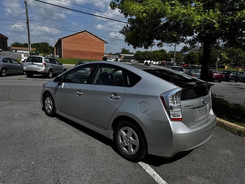 Used 2010 Toyota Prius Three image 5