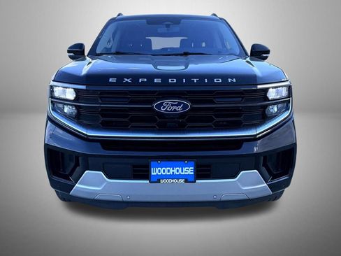 Used 2025 Ford Expedition Max Platinum image 2