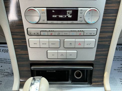 Used 2007 Lincoln Navigator 4WD image 16