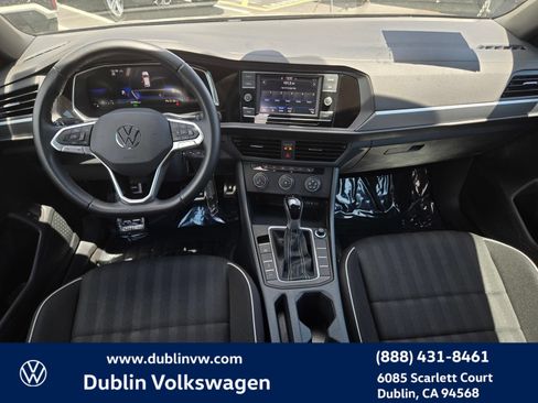 Used 2024 Volkswagen Jetta Sport FWD image 13