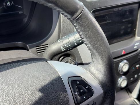 Used 2015 Ford Explorer XLT w/ Equipment Group 202A AWD/4WD image 26
