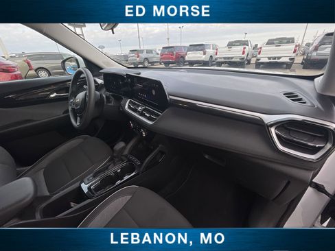 Used 2025 Chevrolet TrailBlazer LT w/ Driver Confidence Package image 27