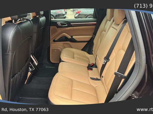 Used 2018 Porsche Cayenne AWD/4WD image 27