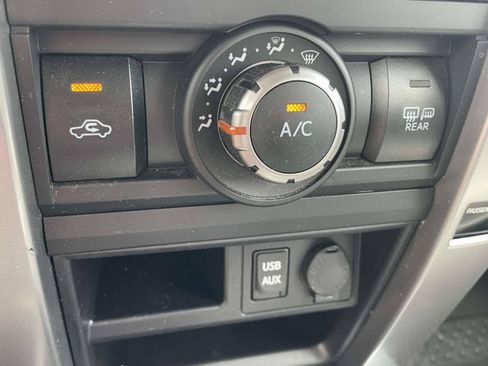 Used 2018 Toyota 4Runner SR5 Premium RWD image 18