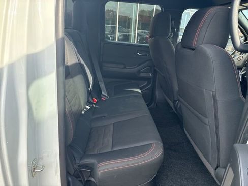 Used 2022 Nissan Frontier Pro-X w/ Technology Package image 9
