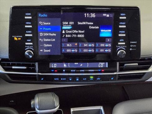 Used 2021 Toyota Sienna XLE FWD image 15