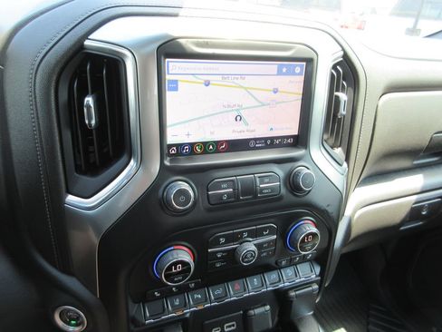 Certified 2022 Chevrolet Silverado 2500 LTZ w/ LTZ Plus Package AWD/4WD image 31