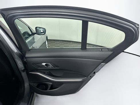 Used 2025 BMW 330i Sedan image 33