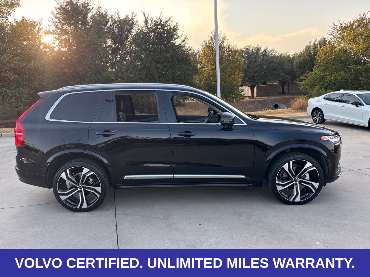 Certified 2025 Volvo XC90 B6 Ultra w/ Lounge Package AWD/4WD image 6