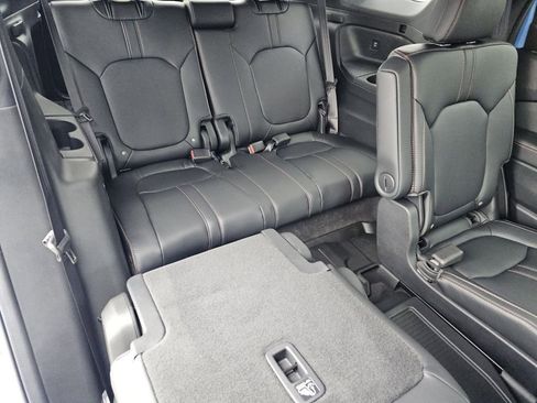 Certified 2025 Honda Pilot TrailSport image 6