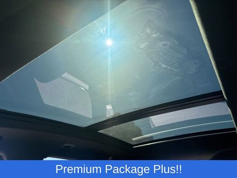 Used 2025 Porsche Macan GTS image 39