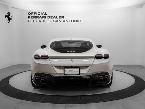 Certified 2022 Ferrari Roma image 11