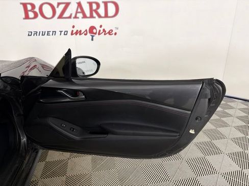 Used 2017 MAZDA MX-5 Miata RF Grand Touring RWD image 19