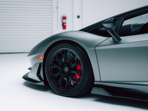 Used 2020 Lamborghini Aventador SVJ image 19