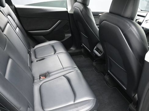 Used 2023 Tesla Model Y Long Range AWD/4WD image 29