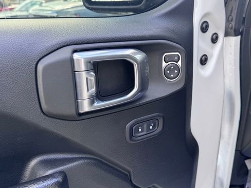 Used 2022 Jeep Wrangler Unlimited Sport image 12