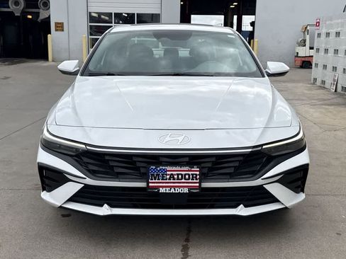 Used 2025 Hyundai Elantra SEL image 7