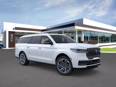 New 2025 Lincoln Navigator L Reserve image 7