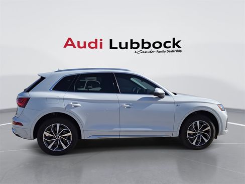 Certified 2024 Audi Q5 2.0T Premium w/ Convenience Package image 9