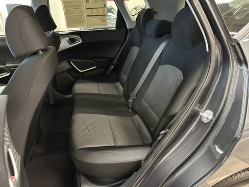 Used 2022 Kia Soul LX w/ Technology Package image 5