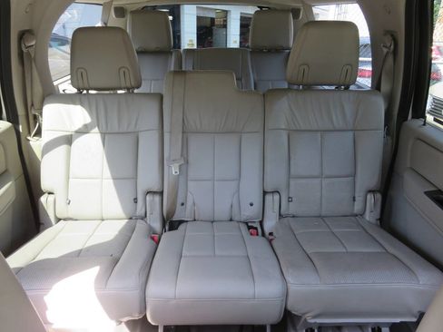 Used 2013 Lincoln Navigator L 4WD w/ HD Trailer Tow Pkg image 23