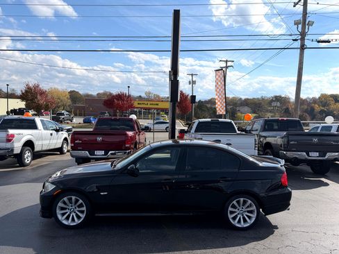 Used 2011 BMW 328i Sedan image 1
