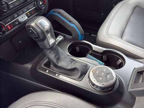 Used 2023 Ford Bronco Black Diamond w/ Sasquatch Package image 21